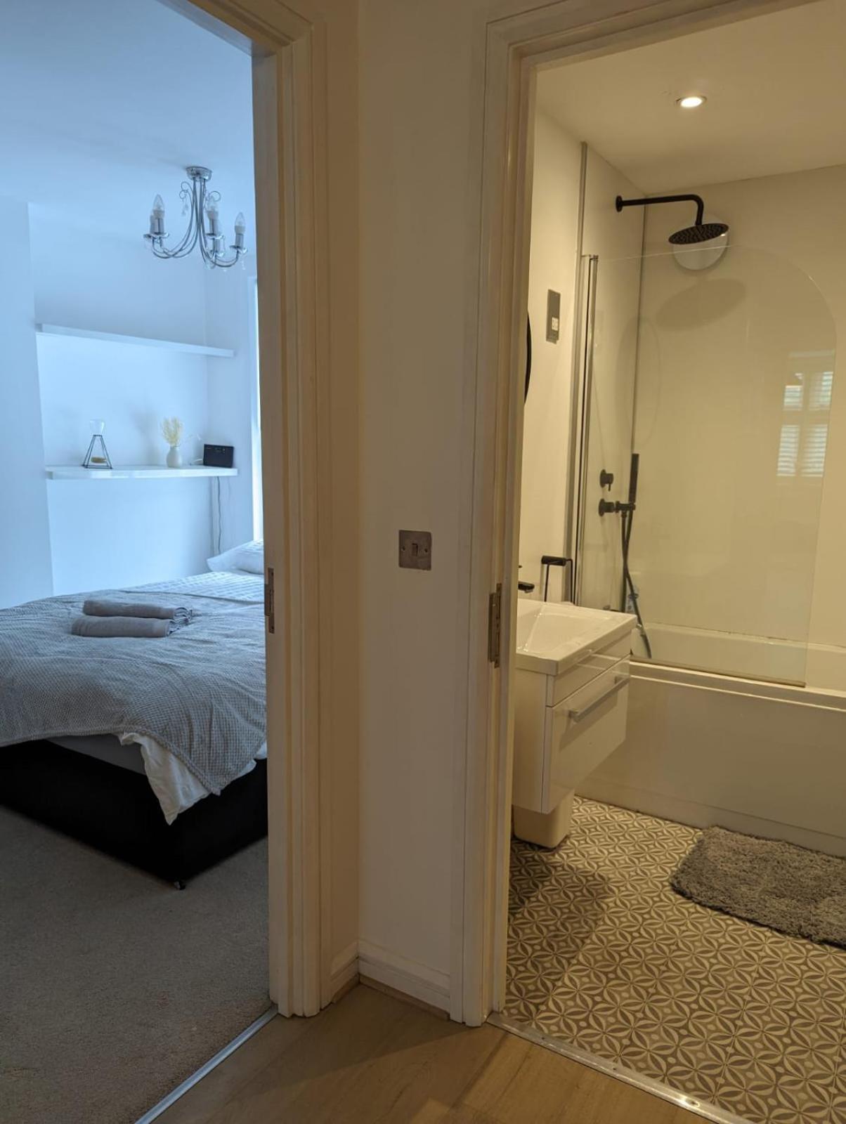 2-Bed Apartment Heart Of Cardiff Bagian luar foto