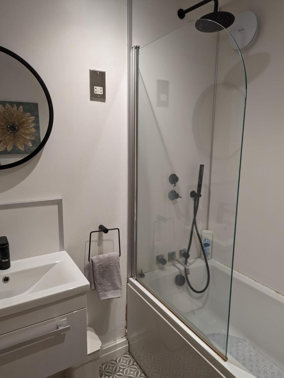 2-Bed Apartment Heart Of Cardiff Bagian luar foto